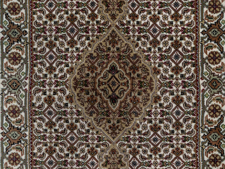 2'10" x 8'0" New Hand Knotted Ivory Wool Runner Oriental Rug - MOA10291025