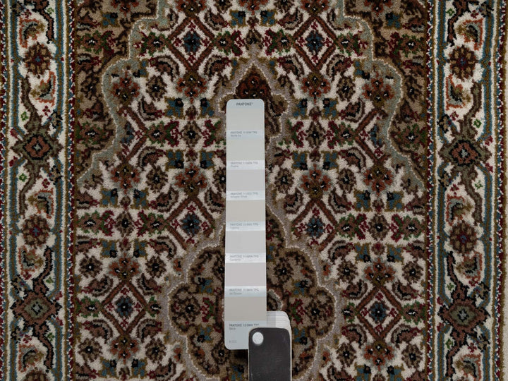 2'0" x 3'0" New Hand Knotted Ivory Wool Rectangle Oriental Rug - MOA10291030