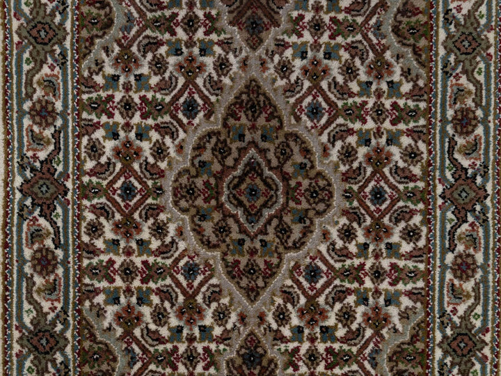 2'0" x 3'0" New Hand Knotted Ivory Wool Rectangle Oriental Rug - MOA10291030