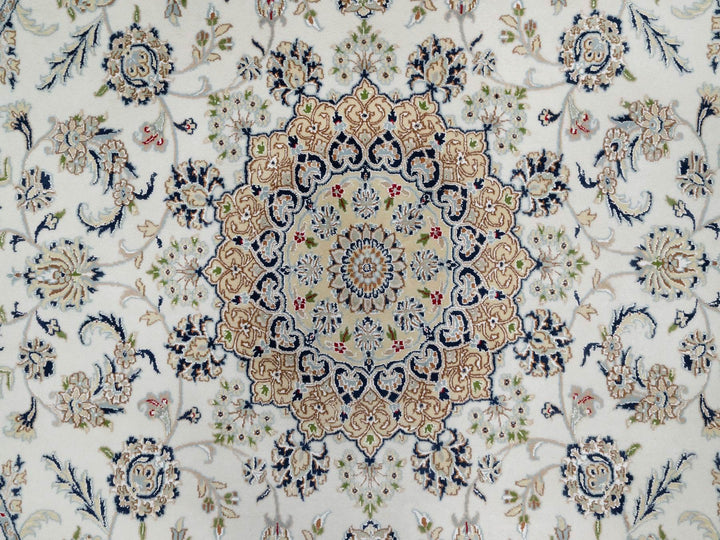 8'1" x 8'1" New Hand Knotted Ivory Wool & Silk Round Oriental Rug - MOA10291036