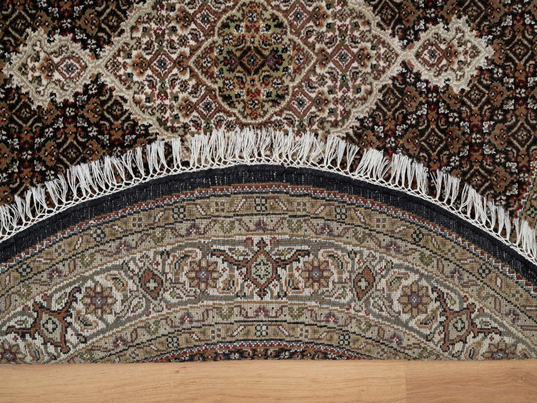 4'10" x 4'10" New Hand Knotted Black Wool Round Oriental Rug - MOA10291077