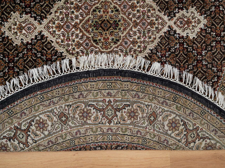 4'10" x 4'10" New Hand Knotted Black Wool Round Oriental Rug - MOA10291077