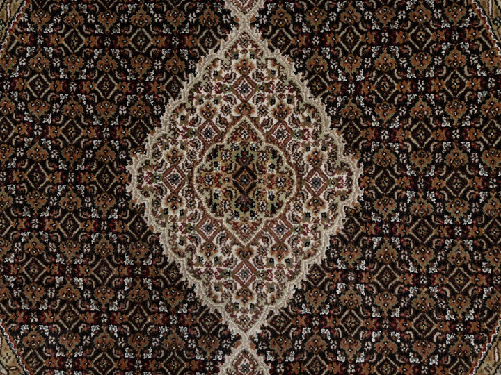 4'10" x 4'10" New Hand Knotted Black Wool Round Oriental Rug - MOA10291077