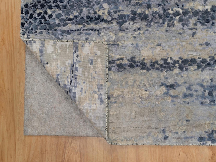 2'7" x 7'11" New Hand Knotted Grey Wool & Silk Runner Oriental Rug - MOA10291209
