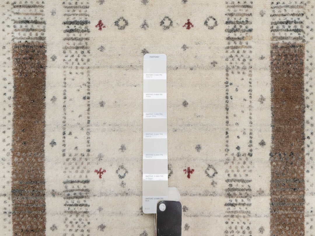 2'7" x 3'11" New Hand Knotted Ivory Wool Rectangle Oriental Rug - MOA10291261