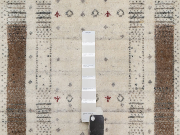 2'7" x 3'11" New Hand Knotted Ivory Wool Rectangle Oriental Rug - MOA10291261