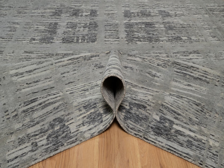 8'1" x 9'11" New Hand Knotted Grey Wool Rectangle Oriental Rug - MOA10291283