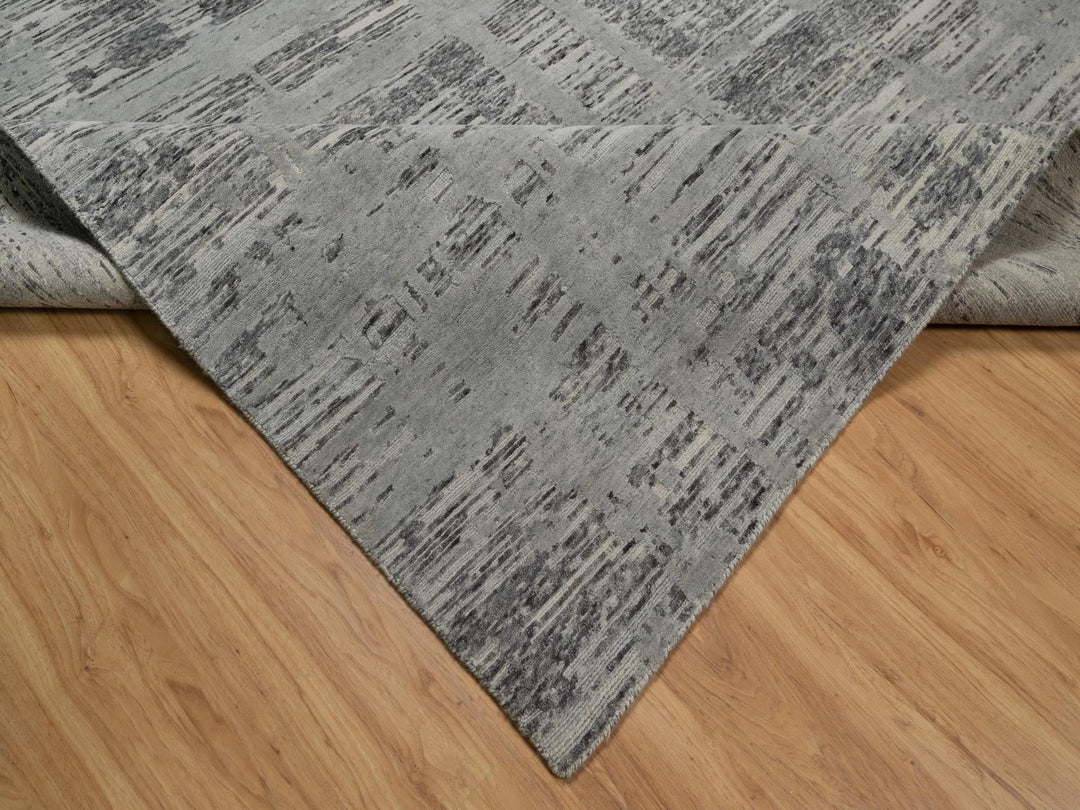 8'1" x 9'11" New Hand Knotted Grey Wool Rectangle Oriental Rug - MOA10291283