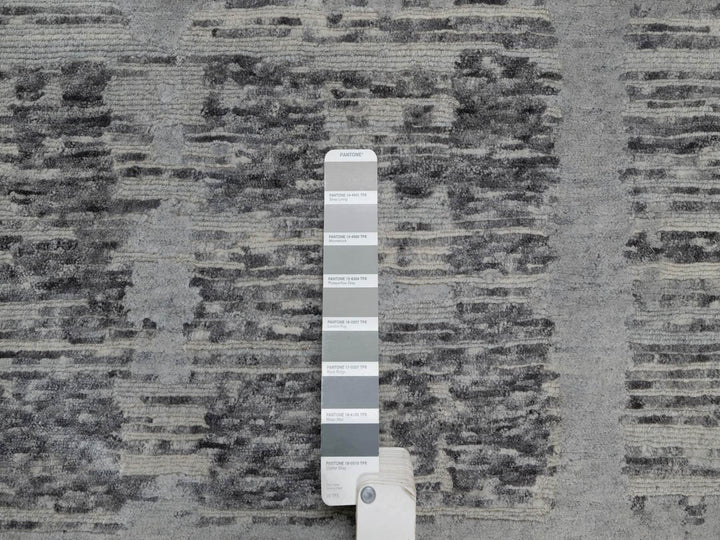8'1" x 9'11" New Hand Knotted Grey Wool Rectangle Oriental Rug - MOA10291283