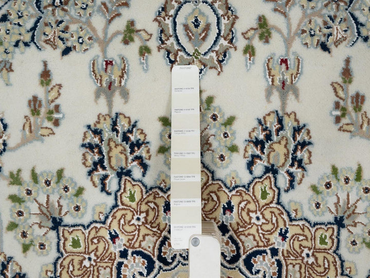 5'11" x 5'11" New Hand Knotted Ivory Wool & Silk Round Oriental Rug - MOA10291561