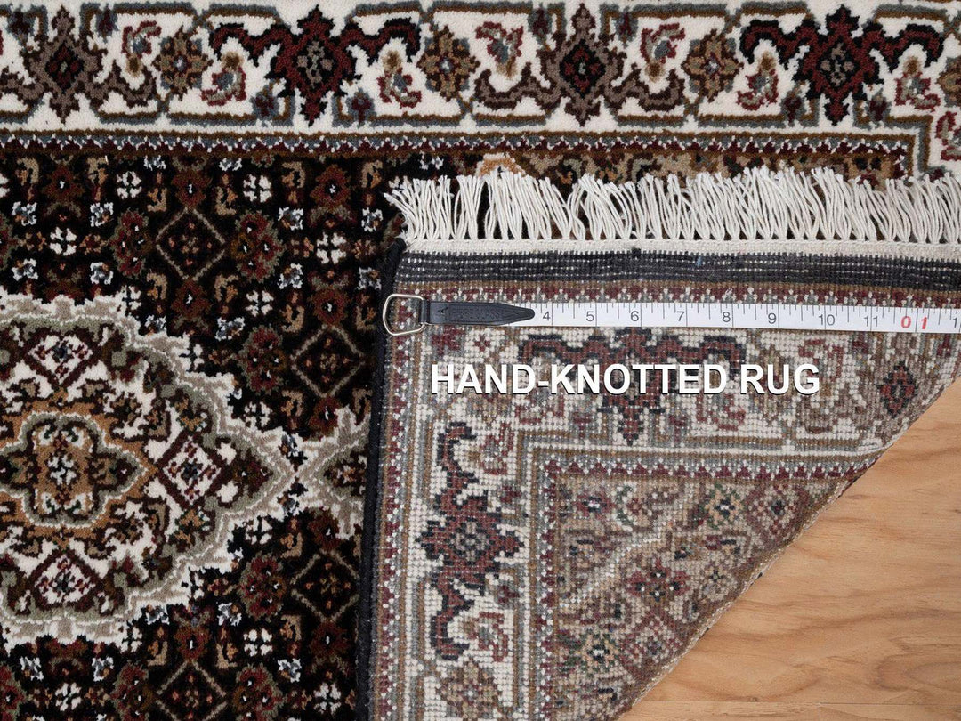 2'0" x 4'1" New Hand Knotted Black Wool Rectangle Oriental Rug - MOA10291569