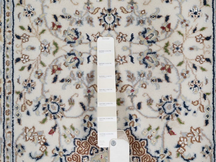 2'7" x 8'0" New Hand Knotted Ivory Wool & Silk Runner Oriental Rug - MOA10291584