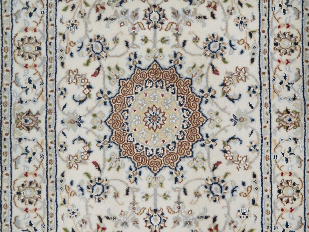 2'7" x 8'0" New Hand Knotted Ivory Wool & Silk Runner Oriental Rug - MOA10291584