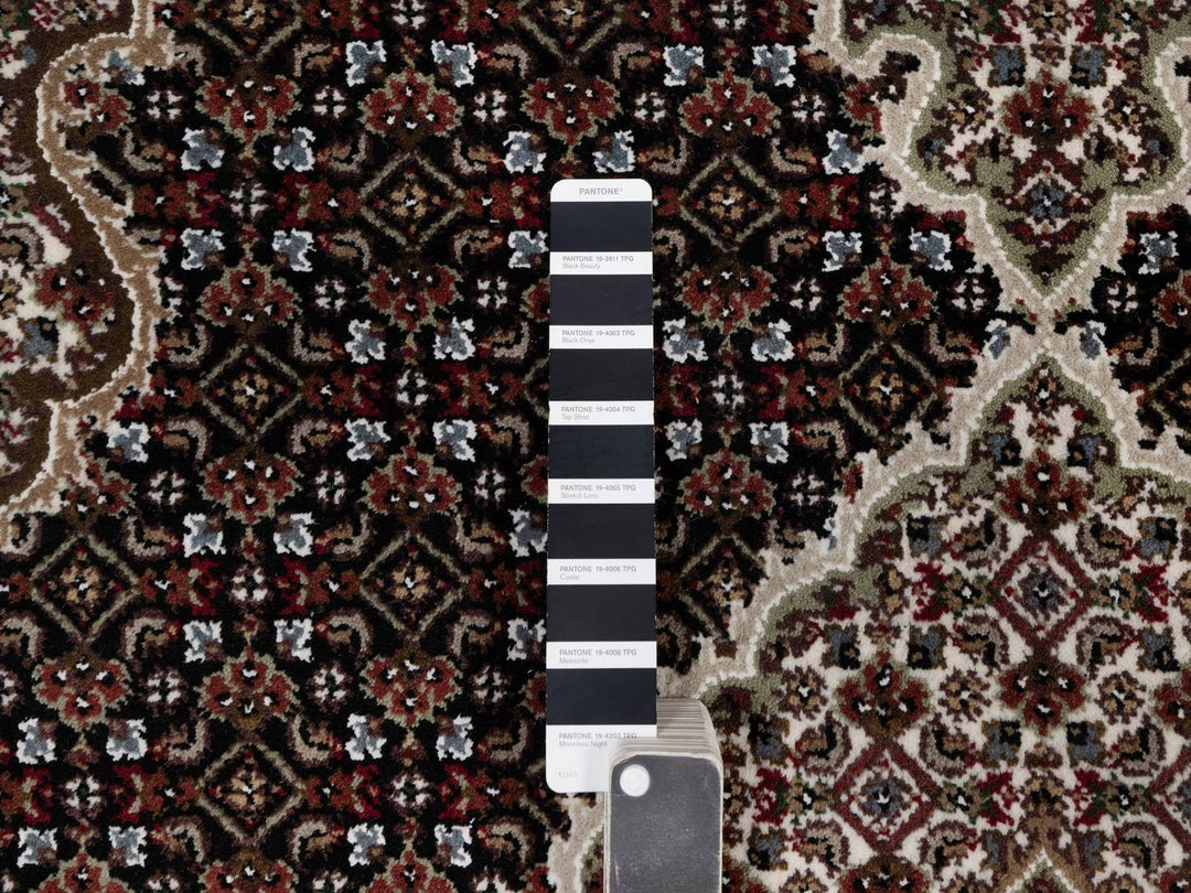 4'9" x 6'9" New Hand Knotted Black Wool Rectangle Oriental Rug - MOA10291588