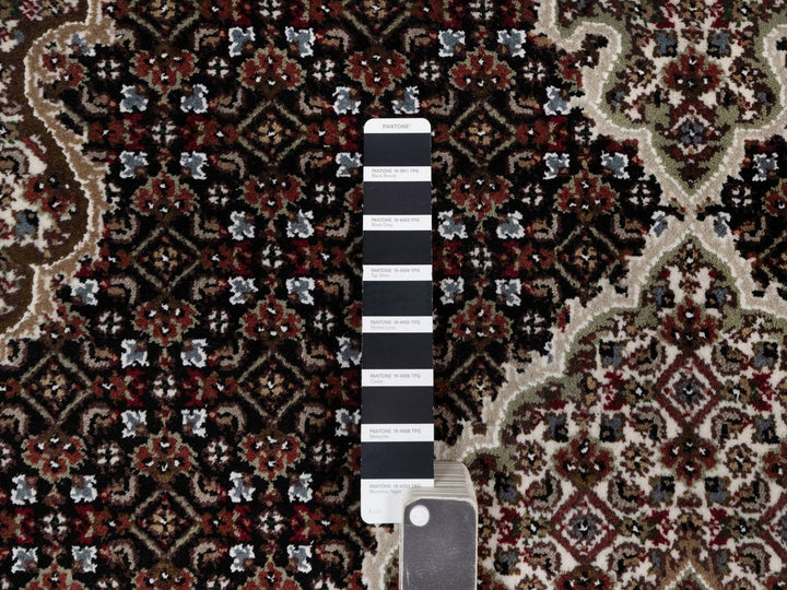 4'9" x 6'9" New Hand Knotted Black Wool Rectangle Oriental Rug - MOA10291588