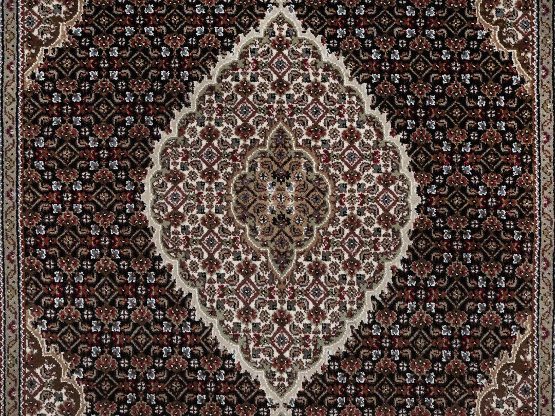 4'9" x 6'9" New Hand Knotted Black Wool Rectangle Oriental Rug - MOA10291588