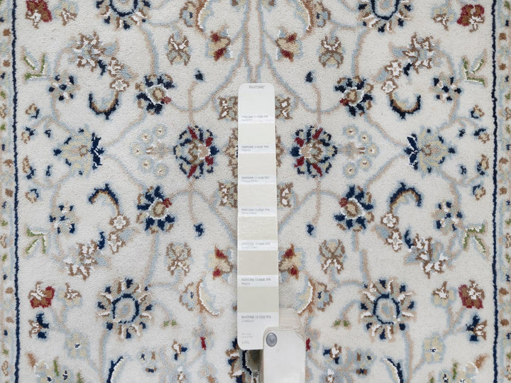 2'9" x 17'11" New Hand Knotted Ivory Wool & Silk Runner Oriental Rug - MOA10291648