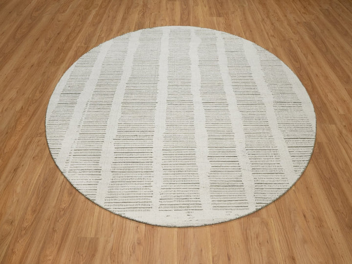 7'9" x 7'9" New Hand Woven Ivory Wool Round Oriental Rug - MOA10291728