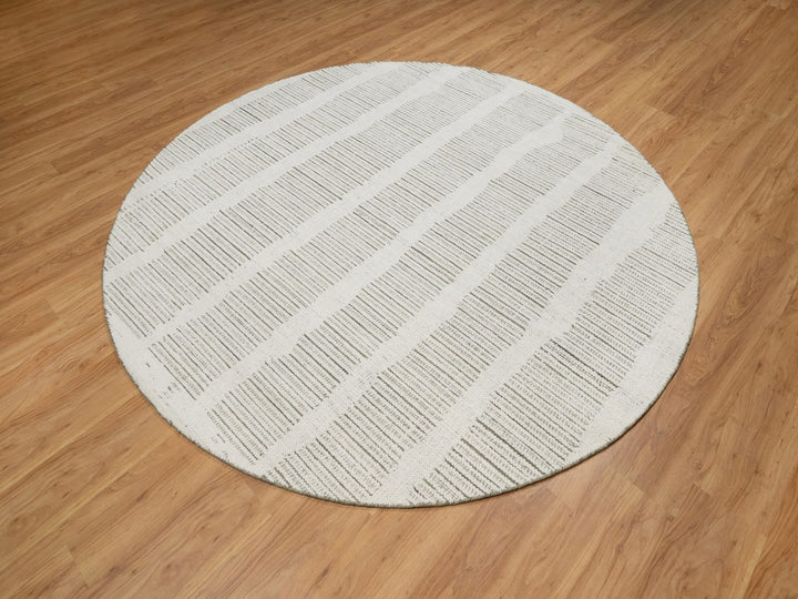 7'9" x 7'9" New Hand Woven Ivory Wool Round Oriental Rug - MOA10291728