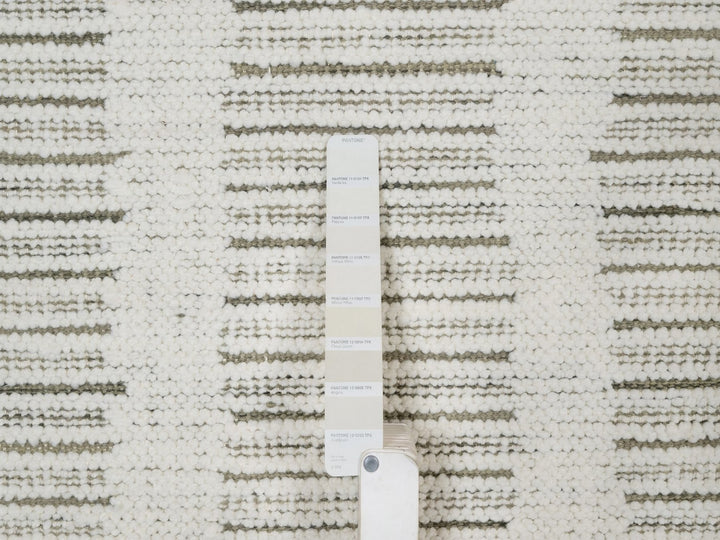 7'9" x 7'9" New Hand Woven Ivory Wool Round Oriental Rug - MOA10291728