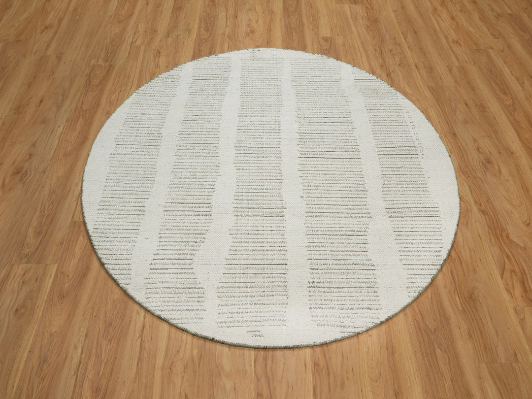 5'10" x 5'10" New Hand Woven Ivory Wool Round Oriental Rug - MOA10291739
