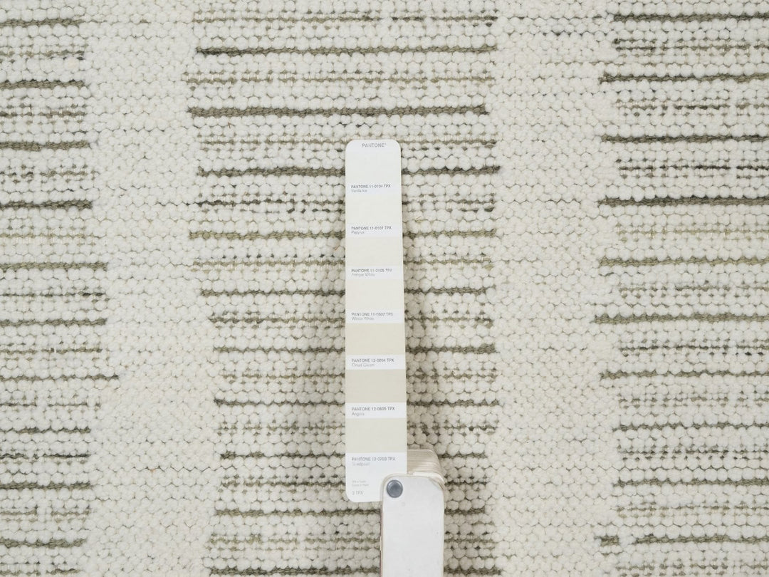 5'10" x 5'10" New Hand Woven Ivory Wool Round Oriental Rug - MOA10291739