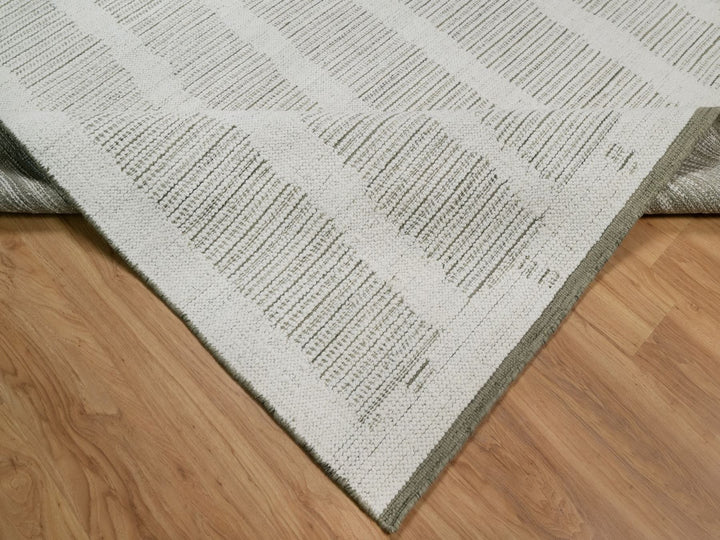 11'11" x 15'0" New Hand Woven Ivory Wool Rectangle Oriental Rug - MOA10291742