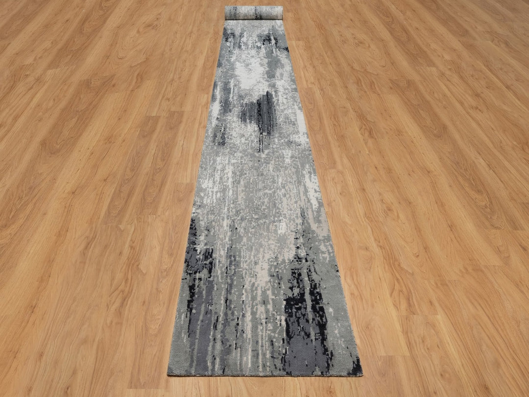 2'8" x 23'10" New Hand Knotted Ivory Wool & Silk Runner Oriental Rug - MOA10291784