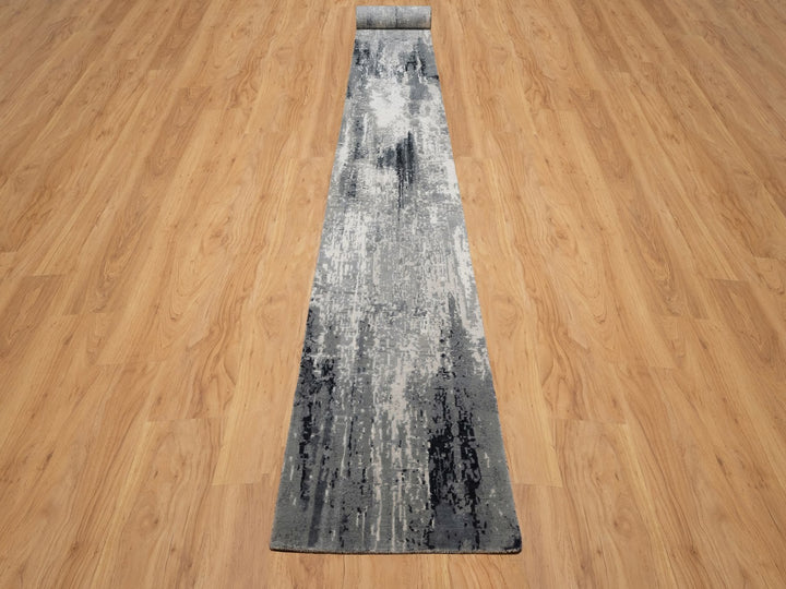 2'7" x 26'0" New Hand Knotted Ivory Wool & Silk Runner Oriental Rug - MOA10291785