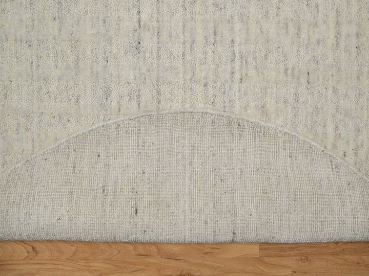 4'11" x 4'11" New Hand Loomed Ivory Wool Round Oriental Rug - MOA10291794