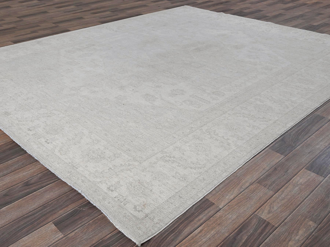 8'0" x 9'9" New Hand Knotted Ivory Wool Rectangle Oriental Rug - MOA102917