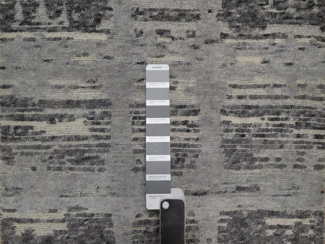 2'0" x 3'1" New Hand Knotted Grey Wool Rectangle Oriental Rug - MOA10291811