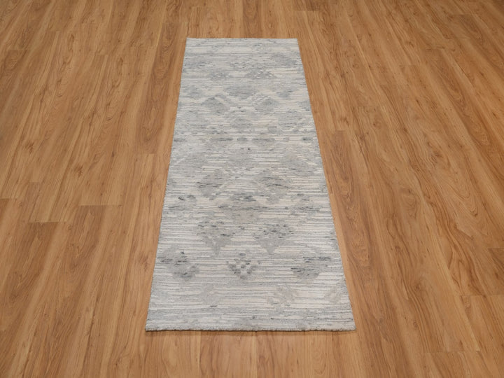 2'6" x 6'3" New Hand Knotted Grey Wool Runner Oriental Rug - MOA10291817