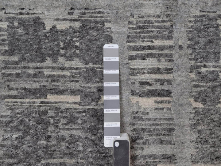 10'0" x 14'1" New Hand Knotted Grey Wool Rectangle Oriental Rug - MOA10291831