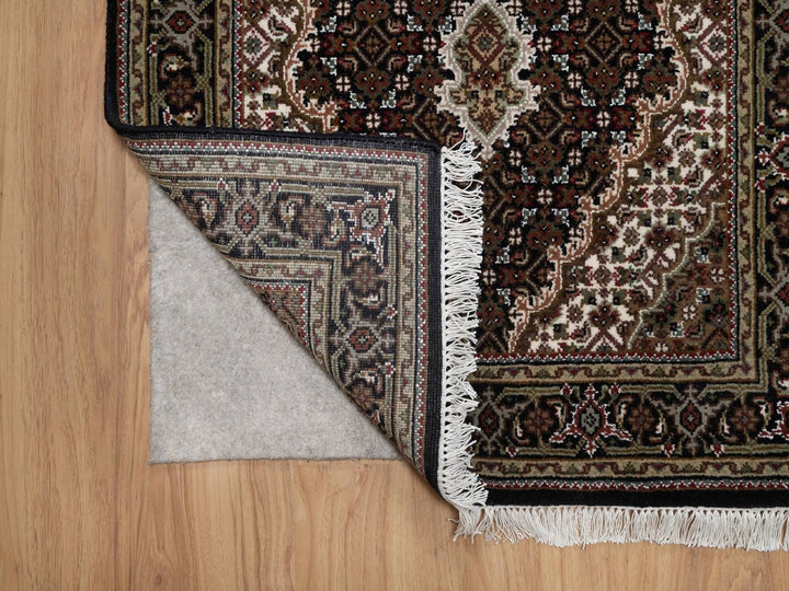 2'11" x 5'4" New Hand Knotted Black Wool Rectangle Oriental Rug - MOA10291974