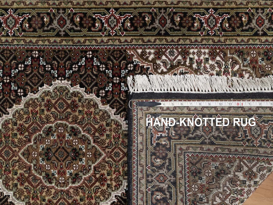 2'11" x 5'4" New Hand Knotted Black Wool Rectangle Oriental Rug - MOA10291974