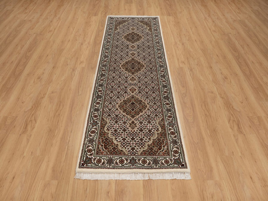 2'9" x 8'1" New Hand Knotted Ivory Wool Runner Oriental Rug - MOA10291975