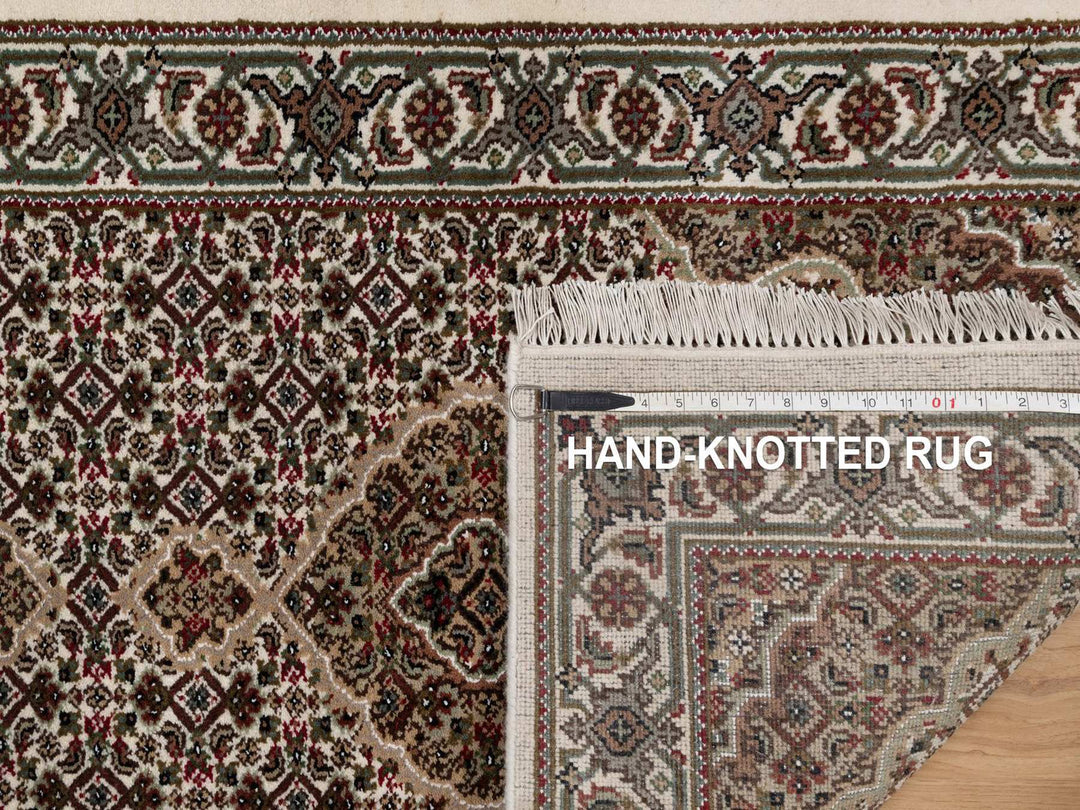 2'9" x 8'1" New Hand Knotted Ivory Wool Runner Oriental Rug - MOA10291975