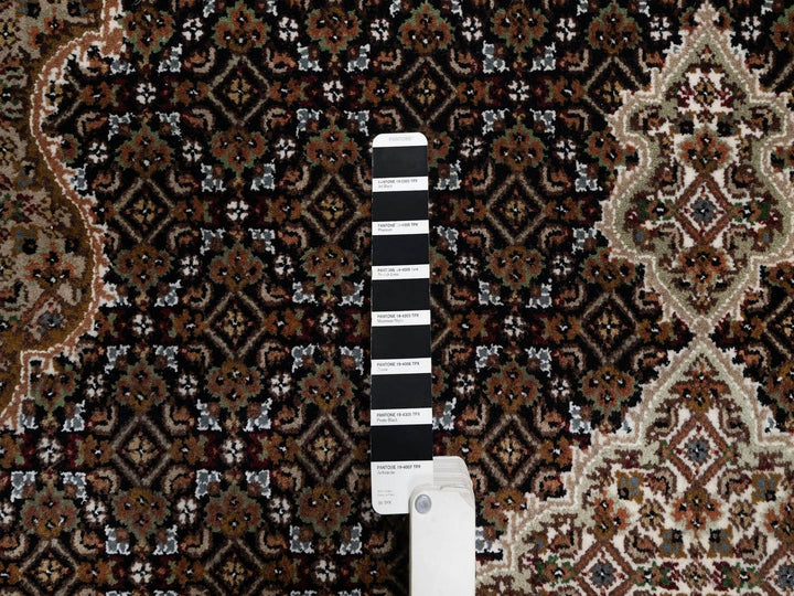 6'0" x 9'1" New Hand Knotted Black Wool Rectangle Oriental Rug - MOA10291983