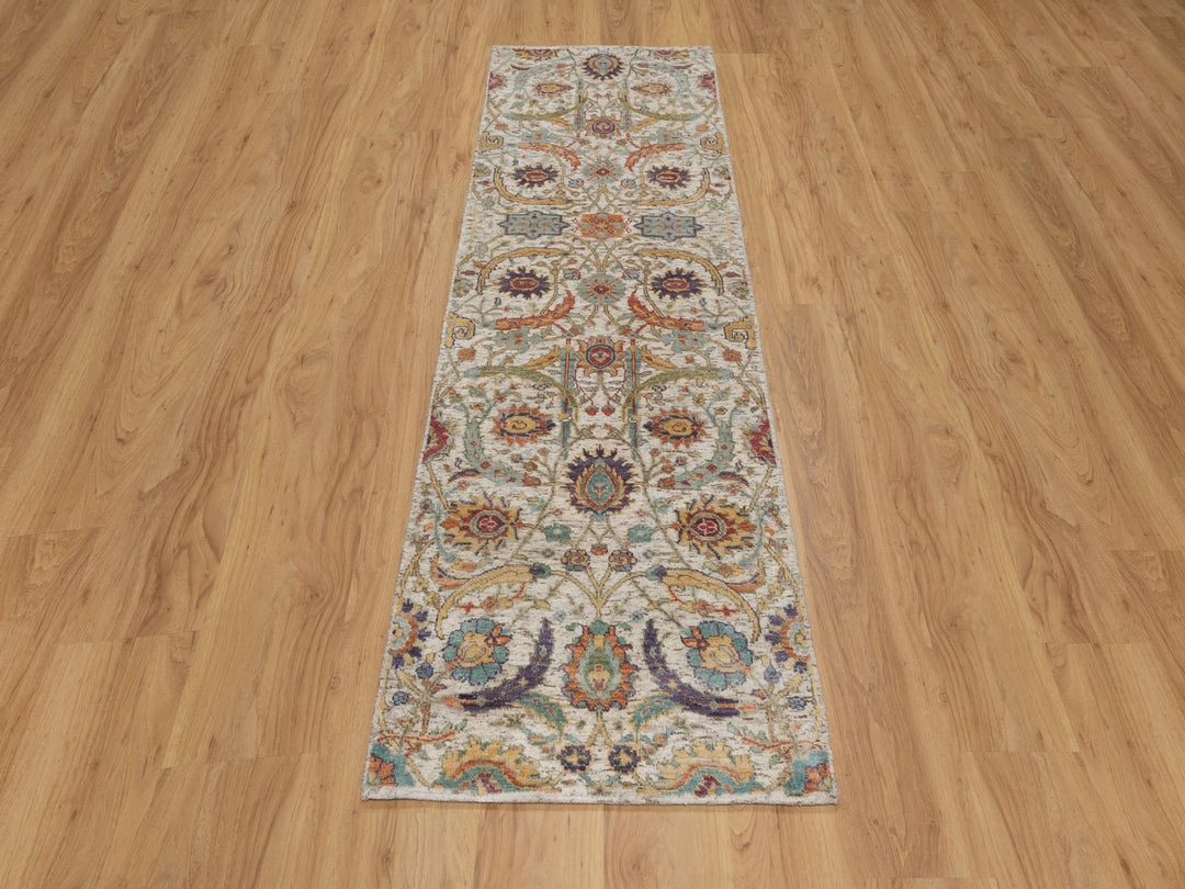 2'6" x 8'2" New Hand Knotted Ivory Wool & Silk Runner Oriental Rug - MOA10292070