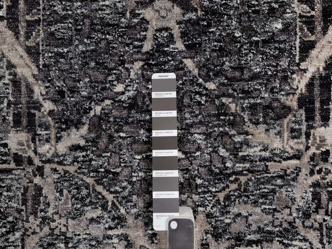 5'11" x 5'11" New Hand Knotted Black Wool & Silk Round Oriental Rug - MOA10292077