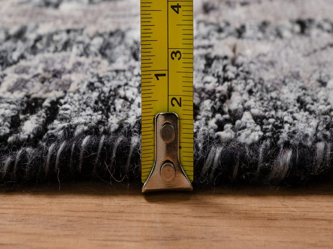 5'11" x 5'11" New Hand Knotted Black Wool & Silk Round Oriental Rug - MOA10292077