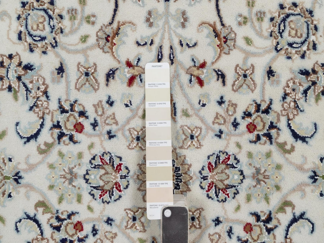 4'1" x 4'2" New Hand Knotted Ivory Wool & Silk Round Oriental Rug - MOA10292118