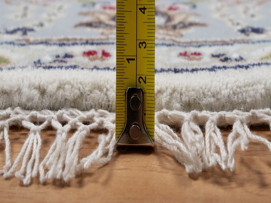 4'1" x 4'2" New Hand Knotted Ivory Wool & Silk Round Oriental Rug - MOA10292118