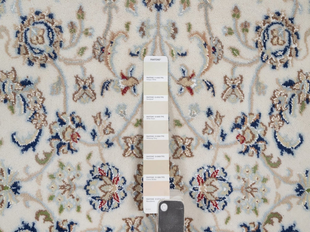 4'1" x 4'1" New Hand Knotted Ivory Wool & Silk Round Oriental Rug - MOA10292127