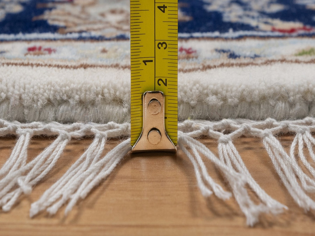 4'1" x 4'1" New Hand Knotted Ivory Wool & Silk Round Oriental Rug - MOA10292127