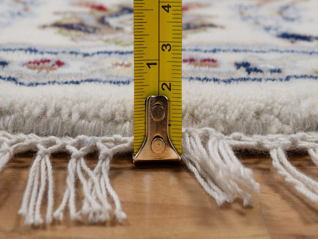 4'1" x 4'1" New Hand Knotted Ivory Wool & Silk Round Oriental Rug - MOA10292132