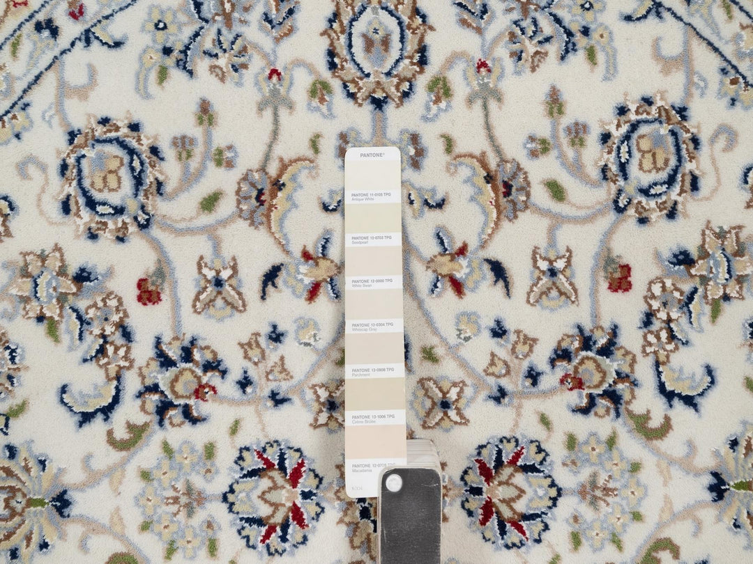 4'1" x 4'2" New Hand Knotted Ivory Wool & Silk Round Oriental Rug - MOA10292133