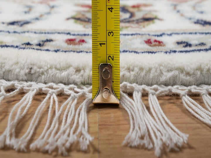 4'1" x 4'1" New Hand Knotted Ivory Wool & Silk Round Oriental Rug - MOA10292137