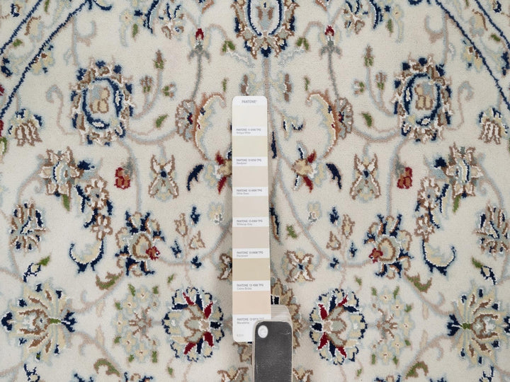 3'11" x 3'11" New Hand Knotted Ivory Wool & Silk Round Oriental Rug - MOA10292138